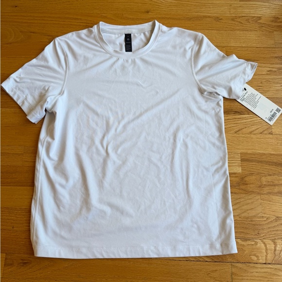 NWT Men’s Lululemon Soft Jersey Short Sleeve Medium - Picture 1 of 3